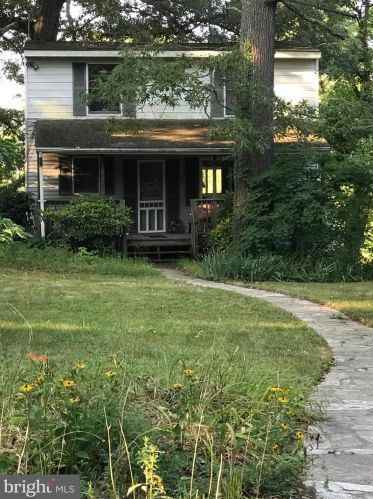 355 Sturtons Ln, Riviera Beach, MD 21122-5123