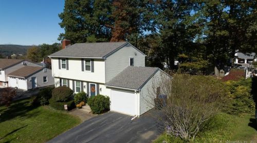 260 Birchwood Dr, Torrington, CT 06790-5737