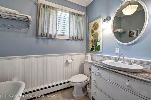 197 Hudson Ave, Tinton Falls NJ 07701-2140 exterior