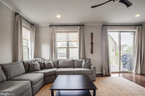 1307 Autumn Brook Ave, Silver Spring MD  20906-6752 exterior