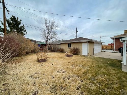 6609 54th Ave, Arvada CO  80002-3808 exterior