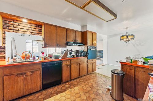 8345 Costilla Pl, Englewood CO 80112-1332 exterior