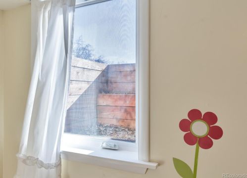 2661 Gaylord St, Denver CO  80205-4619 exterior