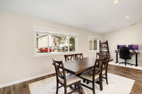1730 Calle Jules, Vista CA  92084-3242 exterior
