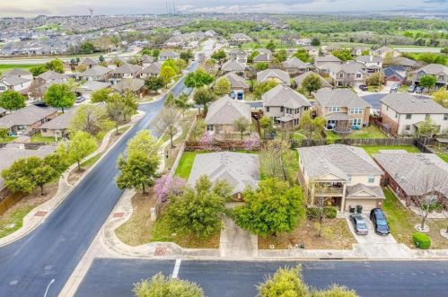 203 Vallecito Dr, Georgetown, TX 78626-7083