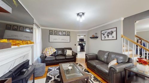 1037 Providence Pike, Killingly CT  06239-4003 exterior