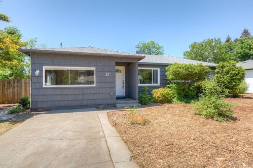 22 Terrace Dr, Chico, CA 95926-1507