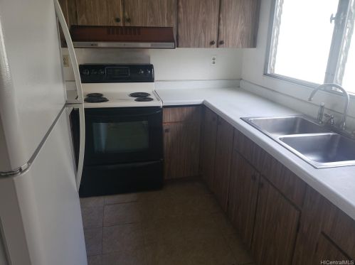 3229 Ala Ilima St, Honolulu, HI 96818-2933