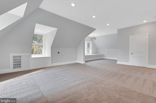 241 Kings Hwy, Tavistock NJ 08033-1981 exterior