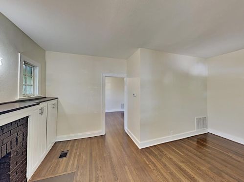 2201 Kenley St, Fort Worth TX  76107-4136 exterior