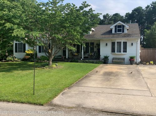 107 Nantucket Rd, Lacey, NJ 08731-5107