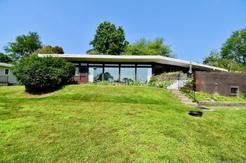 68 Clark Hill Rd, Milford, CT 06460-6700