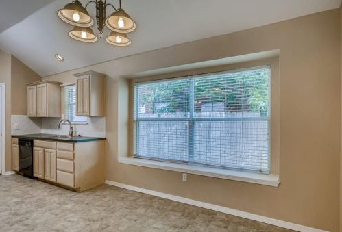 6944 Lomo Alto Dr, Fort Worth TX  76132-3560 exterior