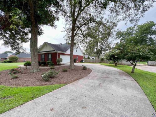 301 Tharpe Rd, Warner Robins, GA 31088-8509