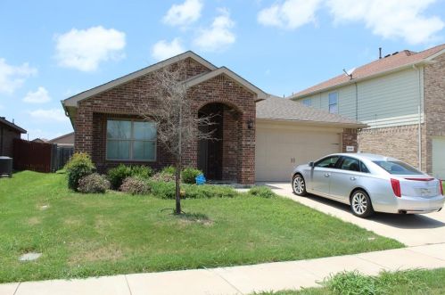 2445 Carolina Dr, Fort Worth, TX 76123-1678