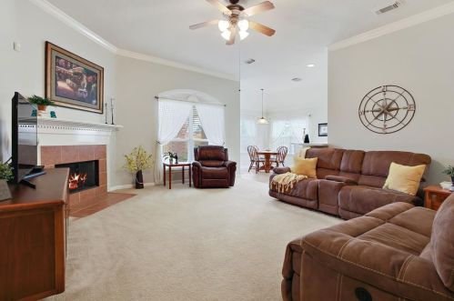 2505 Sunlight Ln, Pearland, TX 77584-3274