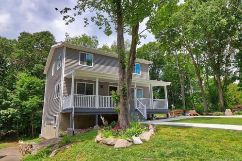 6 Maywood St, Waterbury, CT 06704-2015