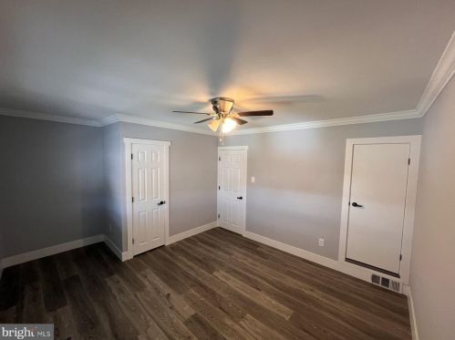 4950 19th St, Philadelphia PA  19112-0017 exterior