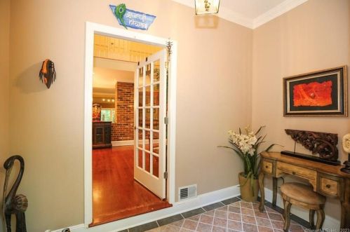 28 Old Kingdom Rd, Wilton, CT 06897-2812