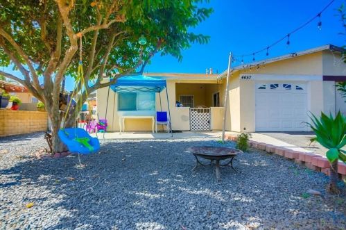 4657 Calle Del Palo, Oceanside, CA 92057-5218