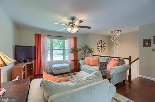 1501 Robert Rd, Lancaster PA  17601-5632 exterior