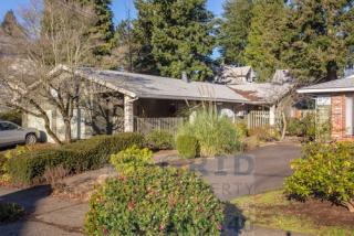 2943 Everett St, Portland OR  97232-3248 exterior