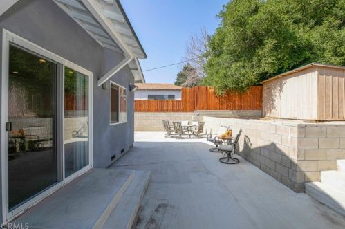 3521 Encinal Ave, Glendale CA 91214-2415 exterior