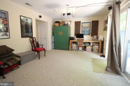 7676 Tiverton Dr, Springfield VA  22152-2018 exterior