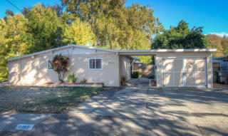 2263 London Ave, Redding, CA 96001-2116