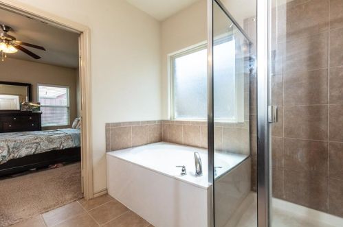 1824 Kachina Lodge Rd, Fort Worth TX  76131-2403 exterior