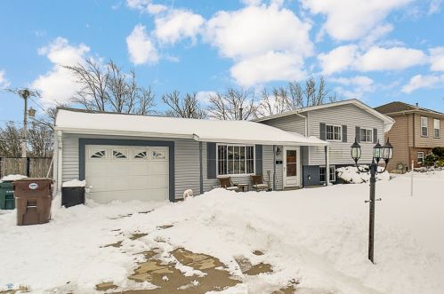 5123 Hawthorne Rd, Oak Forest, IL 60452-4420
