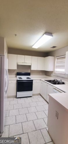 242 Turnstone Rd, Stockbridge GA  30281-7258 exterior