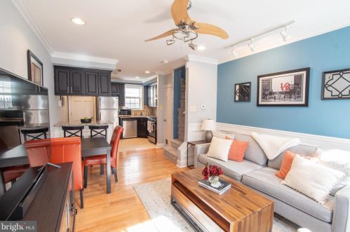 1601 Kater St, Philadelphia, PA 19146-1537