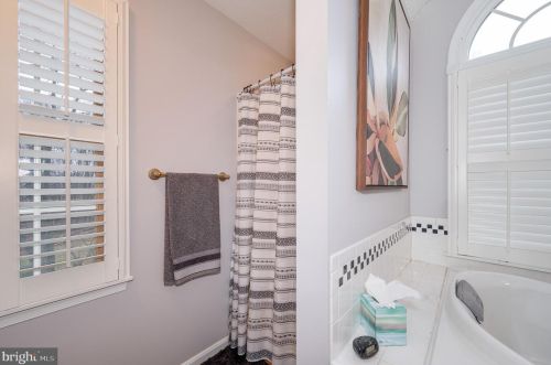 874 Pheasant Hill Rd, Summit Point WV  25446-3634 exterior