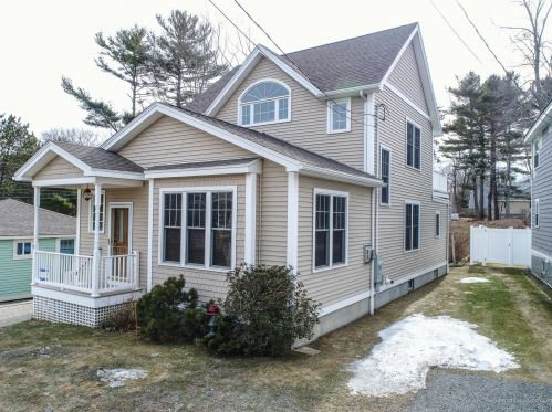 6 Norton Avenue Ext, York, ME 03909-6427