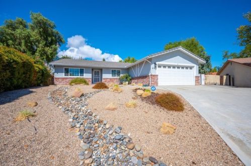 415 Palomino Ln, Lake Nacimiento, CA 93446-2962