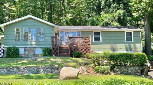 15 Hardman Ter, Parsippany, NJ 07834-1711
