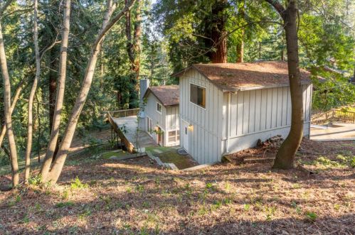 18121 Mountain View Ct, Los Gatos, CA 95033-8931