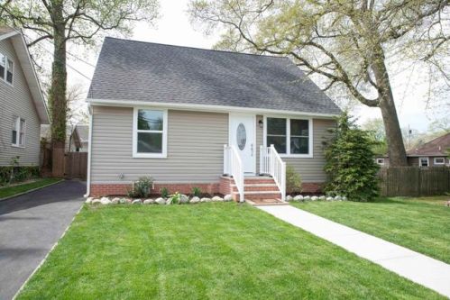 1702 Sunset Ave, Tinton Falls, NJ 07712-4620