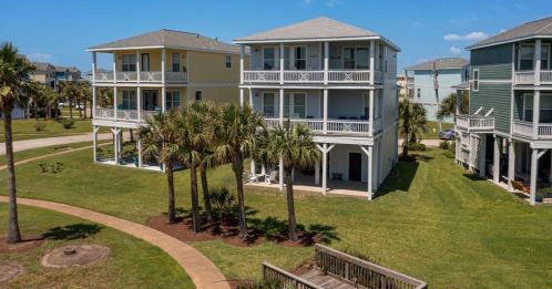 4147 King Rail Cir, Galveston, TX 77554-3035