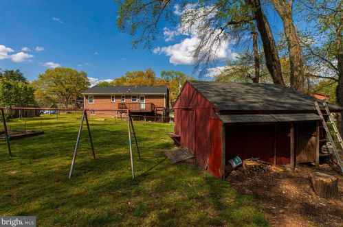 7321 Lamar Dr, Springfield VA  exterior