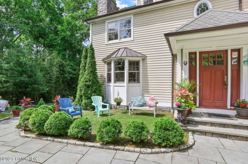 80 Brookside Dr, Greenwich CT  06831-5345 exterior