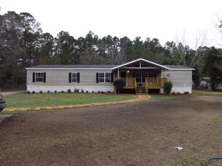 109 Pinewood Rd, Brunswick, GA 31525-9273