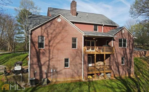 186 Berry Hill Rd, Ellijay, GA 30540-1767