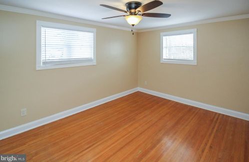 2626 Finlaw Ave, Camden NJ 08109-3116 exterior