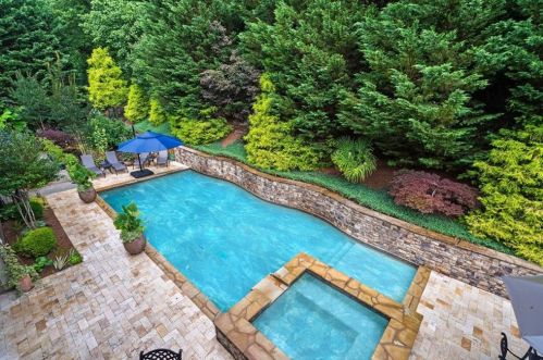 112 Brightmoor Ct, Holly Springs, GA 30115-8926
