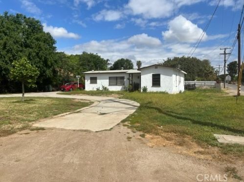 11021 Arlington Ave, Riverside CA  92505-2101 exterior