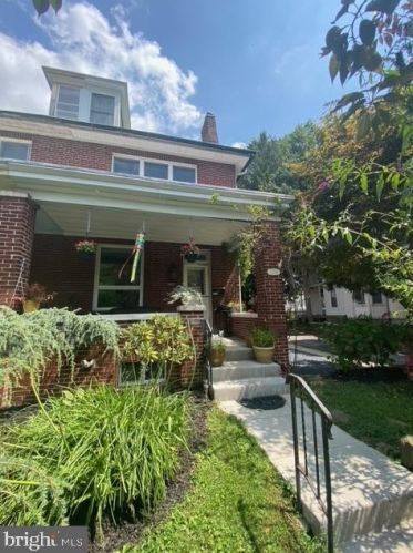 3219 4th St, Harrisburg, PA 17110-2204