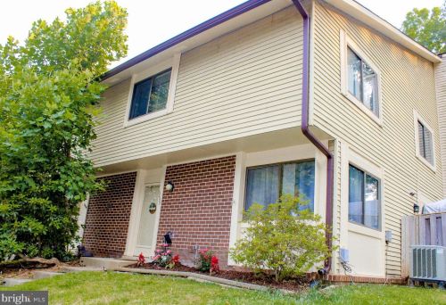 10653 Oak Thrush Ct, Springfield, VA 22015-2202