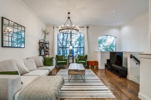 3124 Carmel St, Dallas, TX 75204-6124